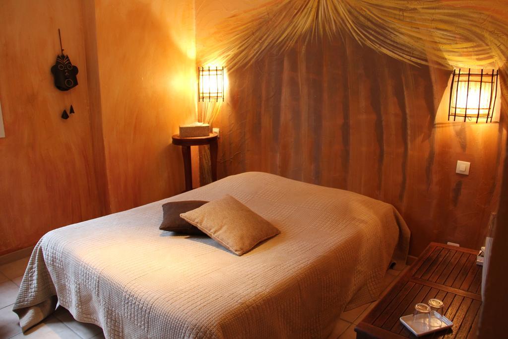 Chambres D'Hotes Domaine De Compostelle Casteide-Candau Eksteriør billede