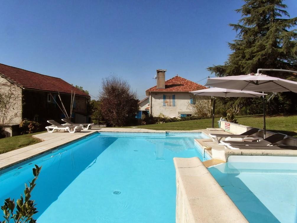 Chambres D'Hotes Domaine De Compostelle Casteide-Candau Eksteriør billede