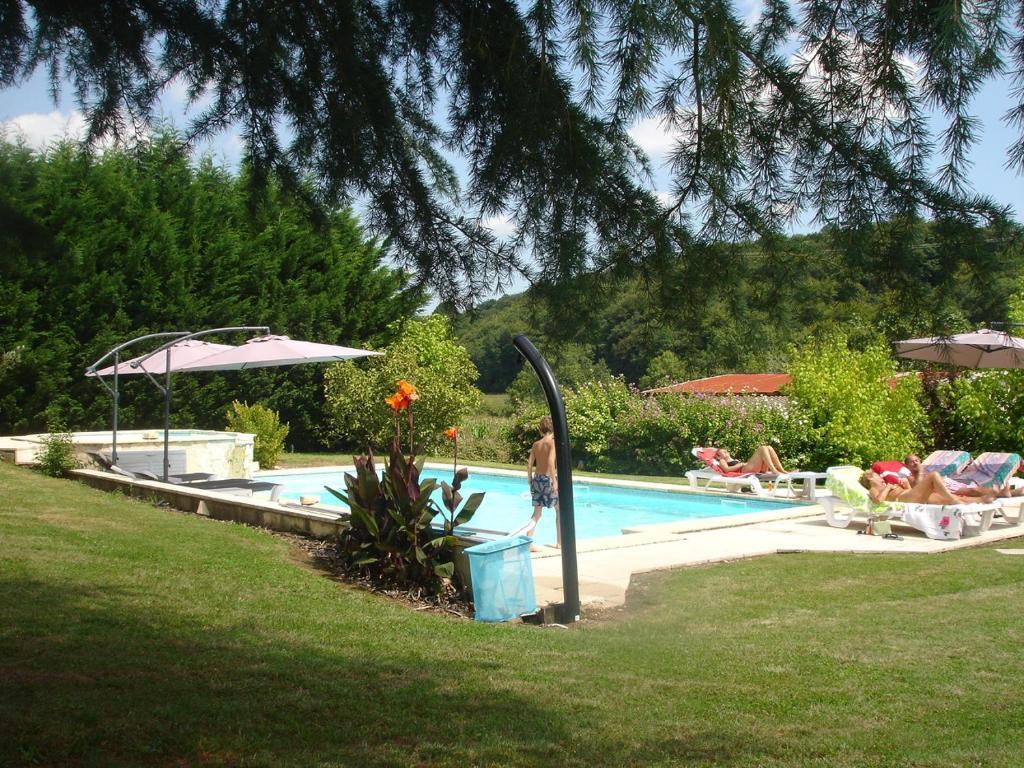 Chambres D'Hotes Domaine De Compostelle Casteide-Candau Eksteriør billede
