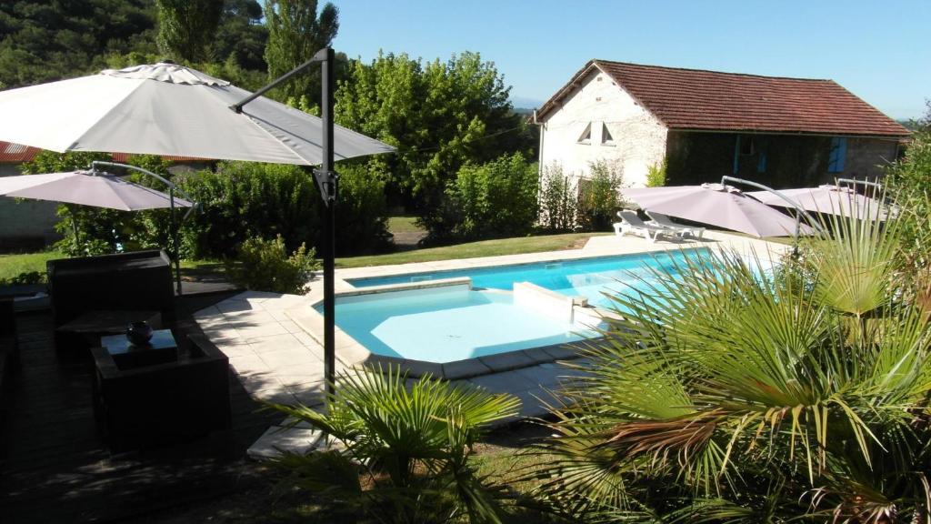 Chambres D'Hotes Domaine De Compostelle Casteide-Candau Eksteriør billede