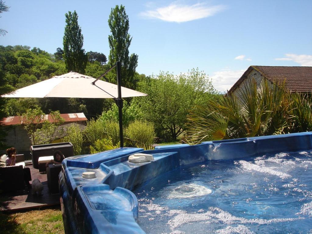 Chambres D'Hotes Domaine De Compostelle Casteide-Candau Eksteriør billede
